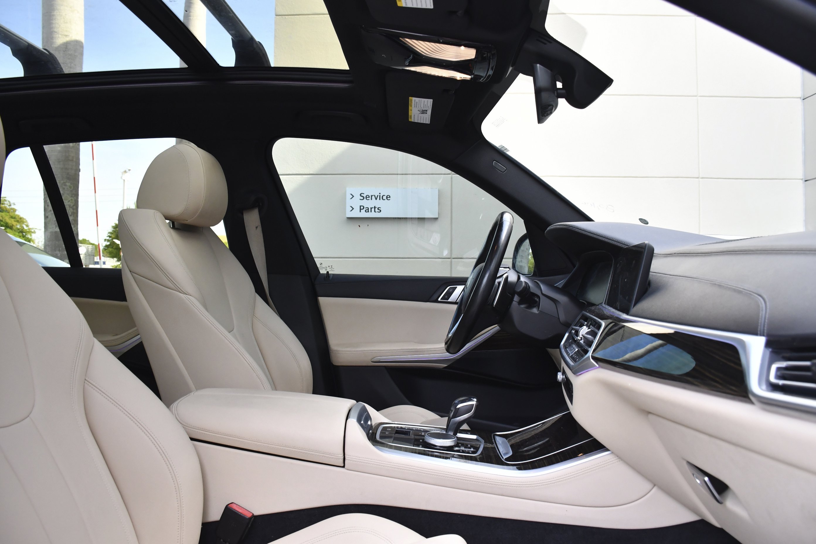 Used 2019 Phytonic Blue Metallic BMW xDrive40i image 26