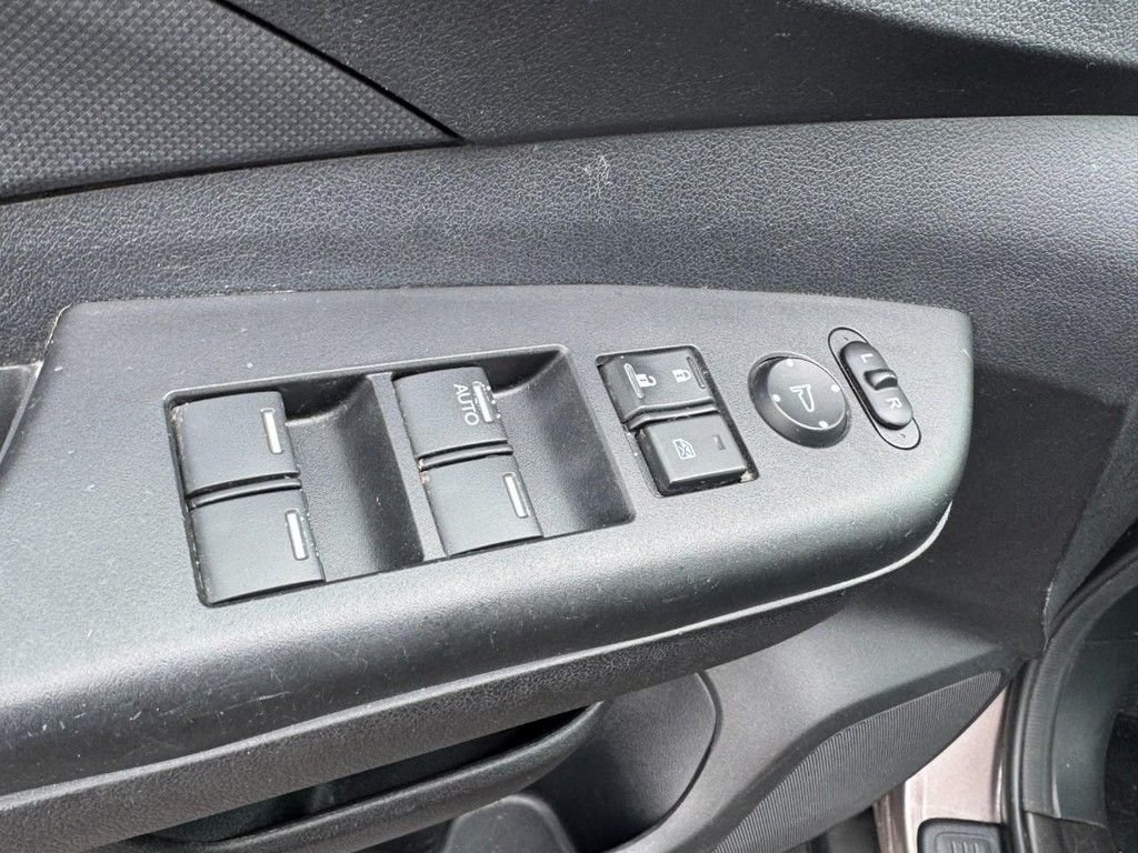 2014 Honda CR-V LX - Photo 18