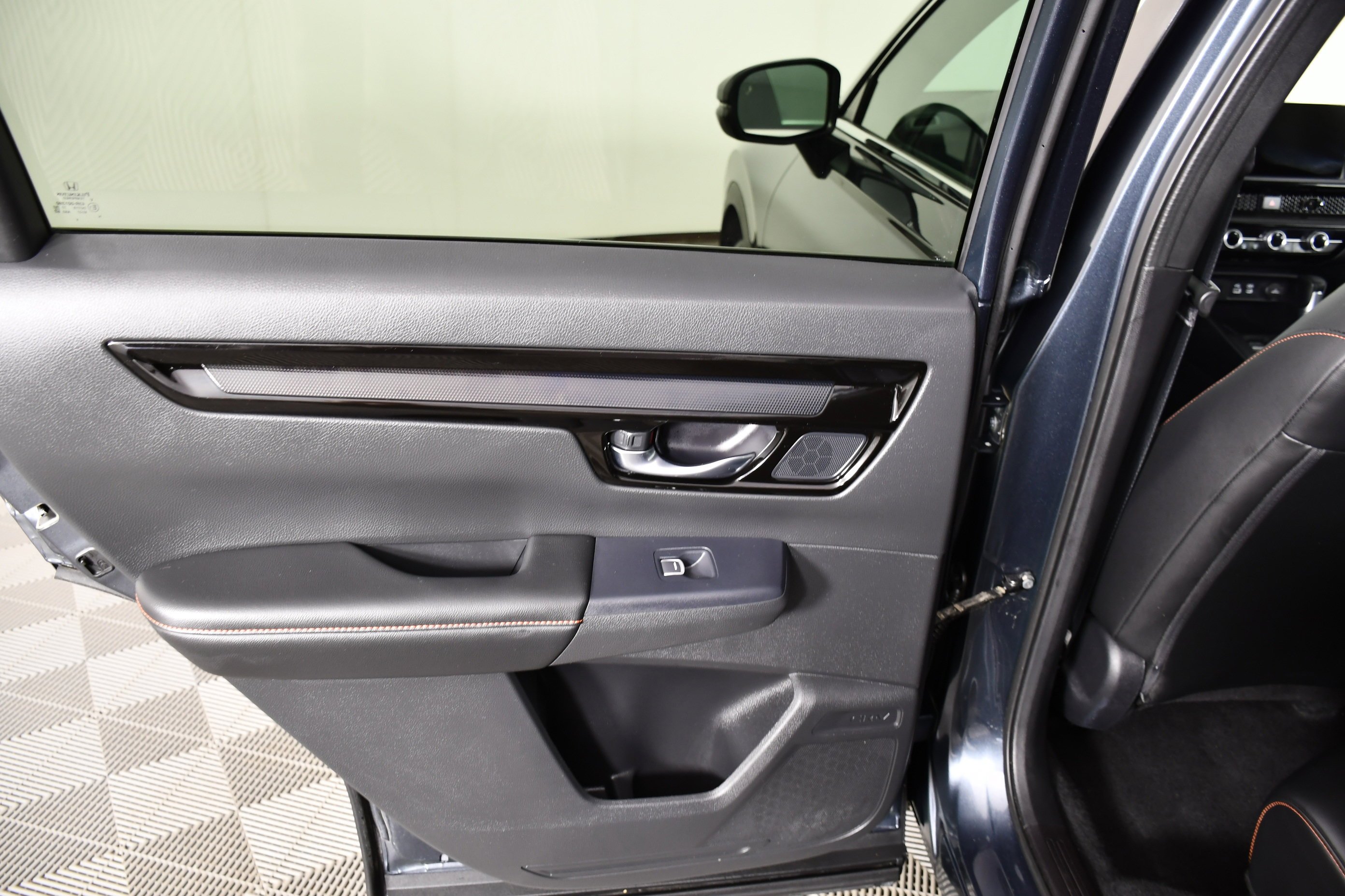 Used 2025 Meteorite Gray Metallic Honda Sport Touring image 48