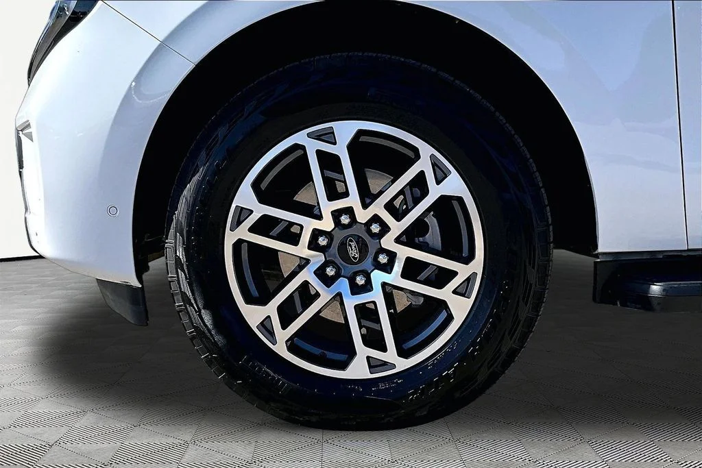 Certified Used 2025 Oxford White Ford Active image 9