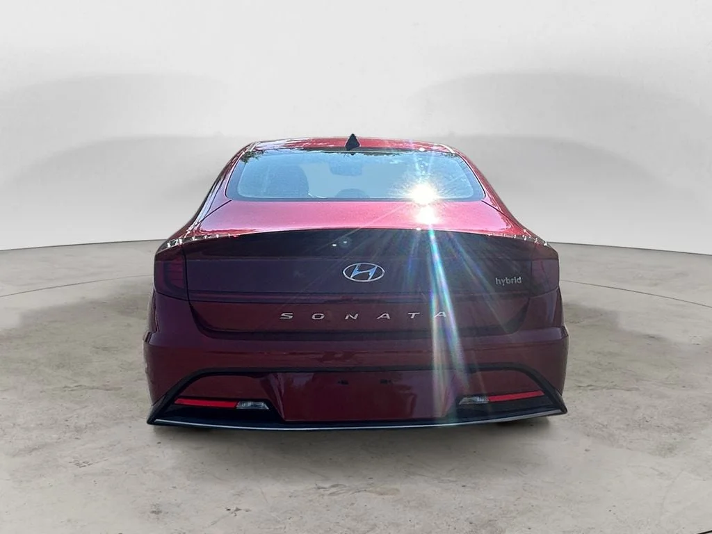 Used 2023 Ultimate Red Hyundai SEL image 5