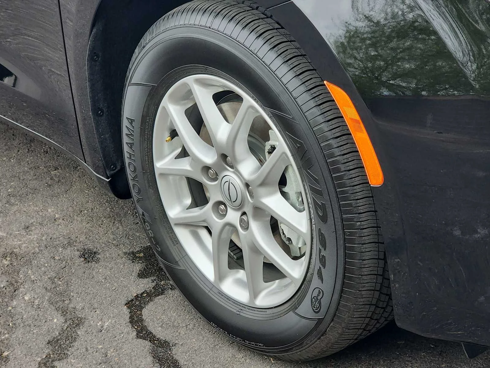 2026 Chrysler Voyager LX - Photo 12
