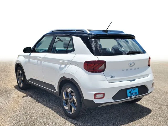 Used 2025 White Hyundai Limited image 3