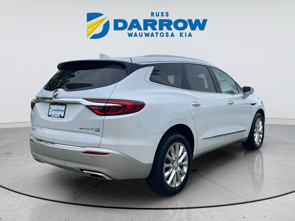 Used 2019 White Buick Essence image 5