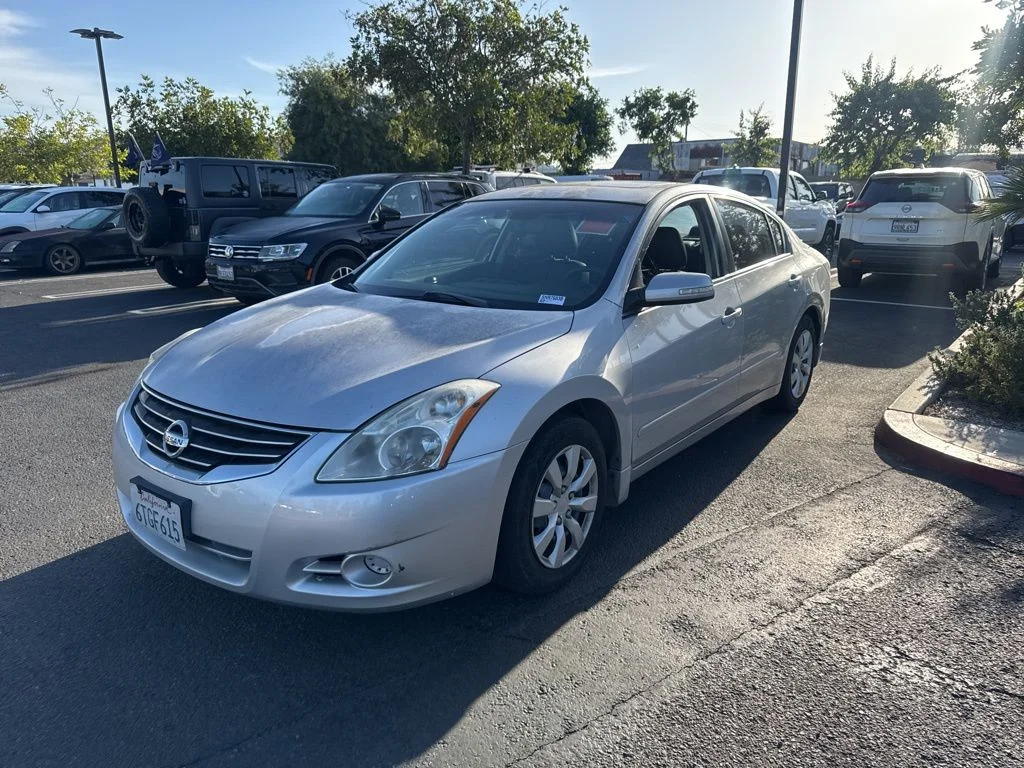 2012 Nissan Altima's photo