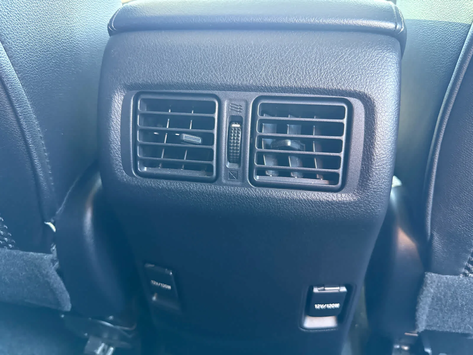 Used 2014 Magnetic Gray Metallic Toyota SR5 Premium image 19