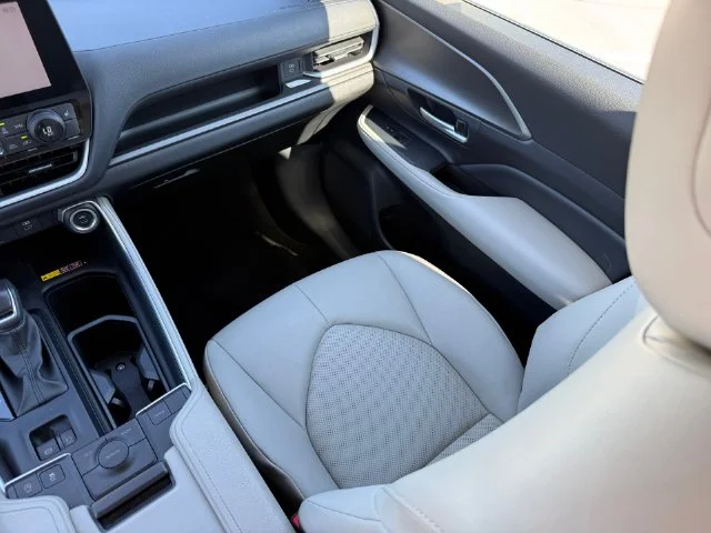 Certified Used 2024 WIND CHILL PEARL Toyota XLE image 26