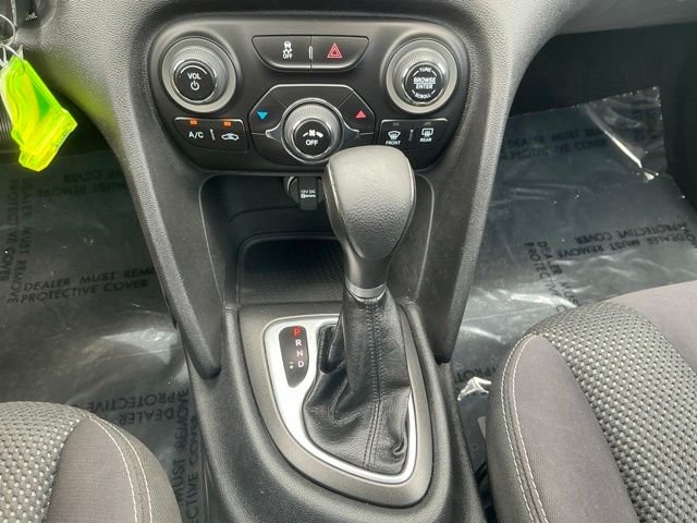 Used 2014 Red Dodge SXT image 33