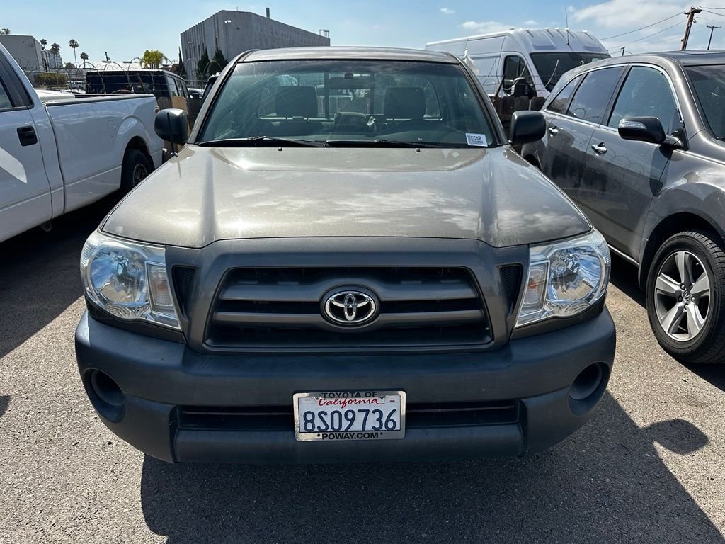 Used 2009  Toyota  image 2
