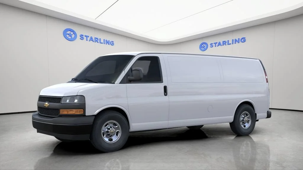 New 2026 Summit White Chevrolet 1WT image 3