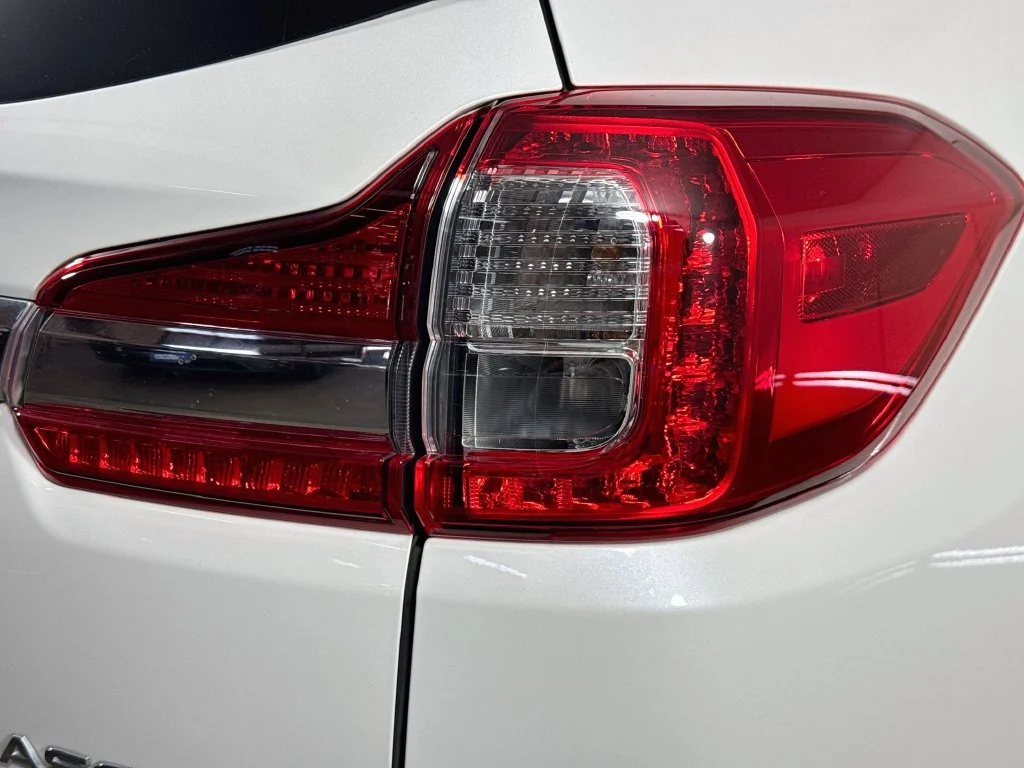 Used 2020 White Subaru Touring image 34