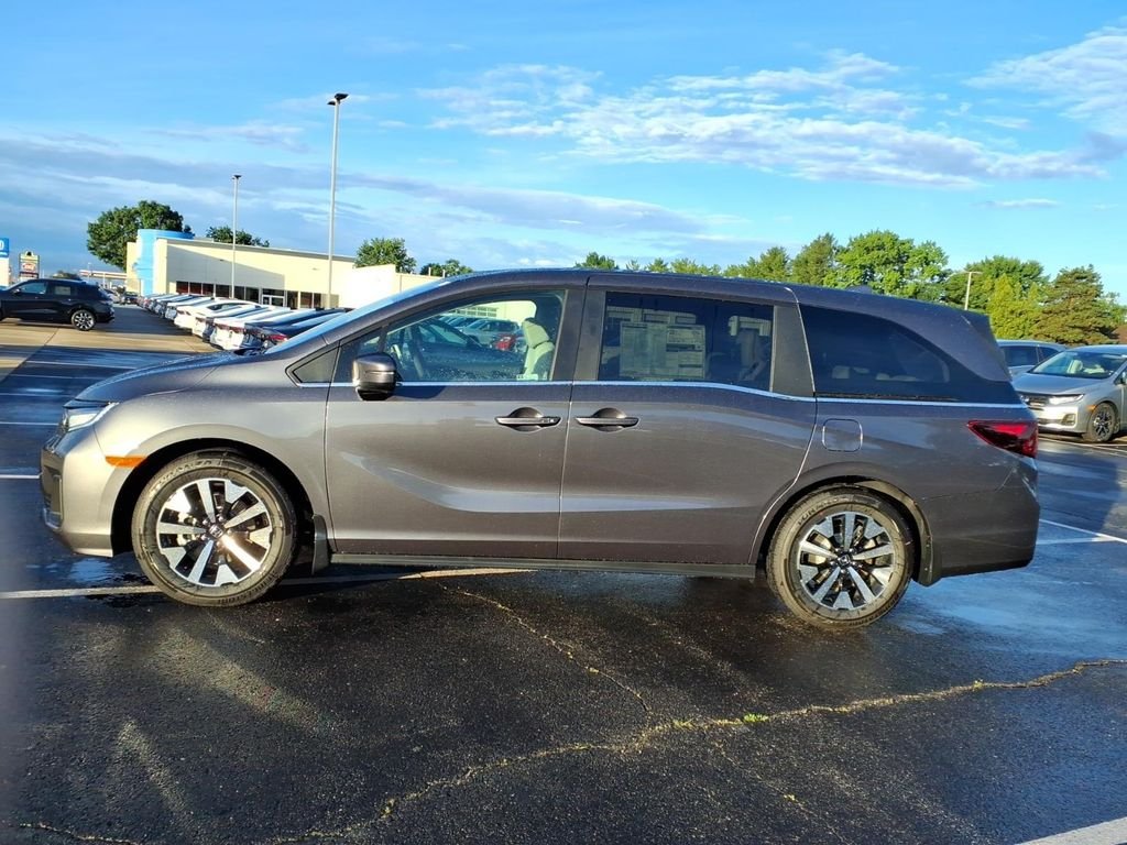 New 2026 Modern Steel Metallic Honda EX-L image 2
