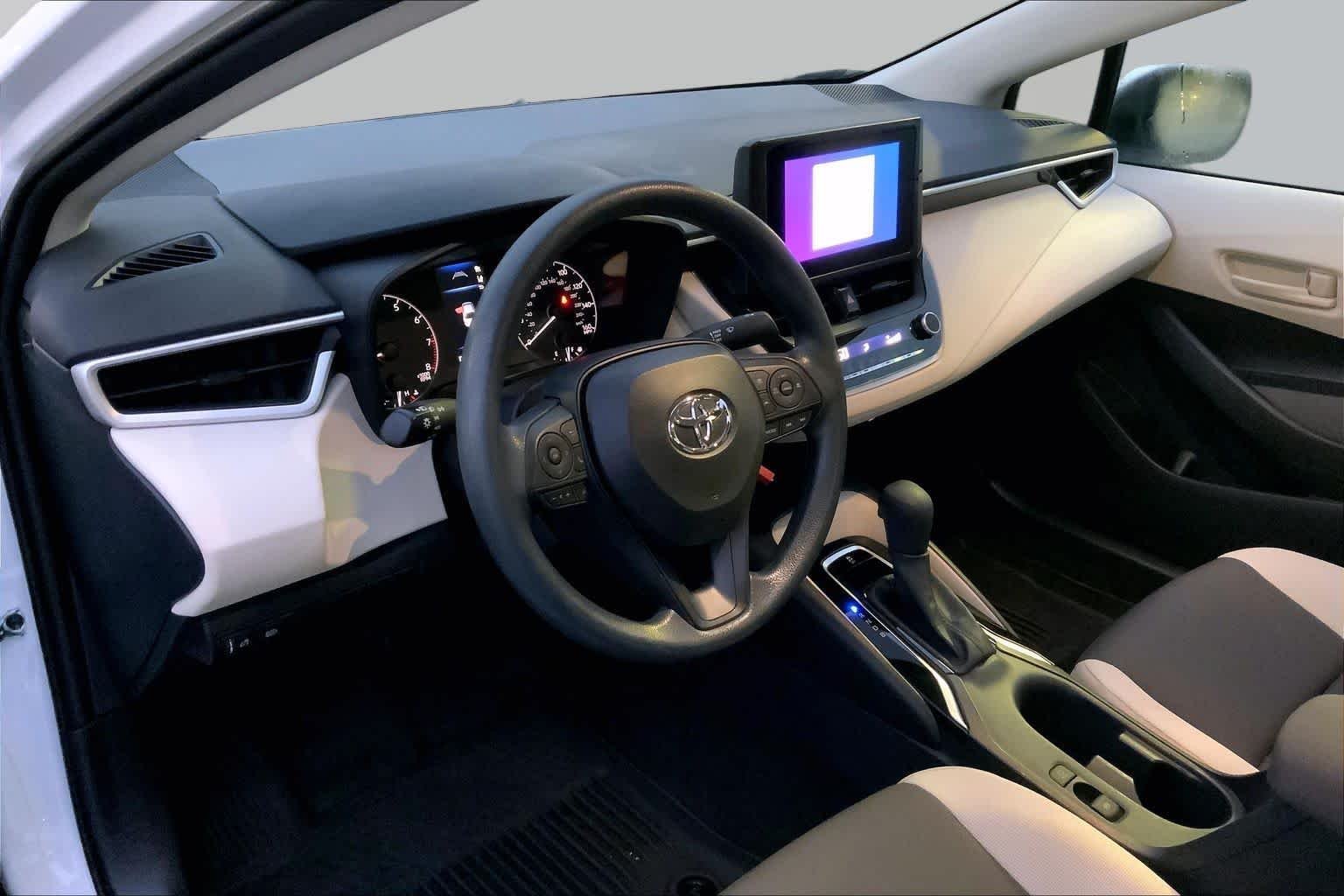Used 2023 Ice Cap Toyota LE image 17