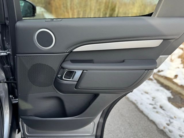 2026 Land Rover Discovery Gemini Edition - Photo 15