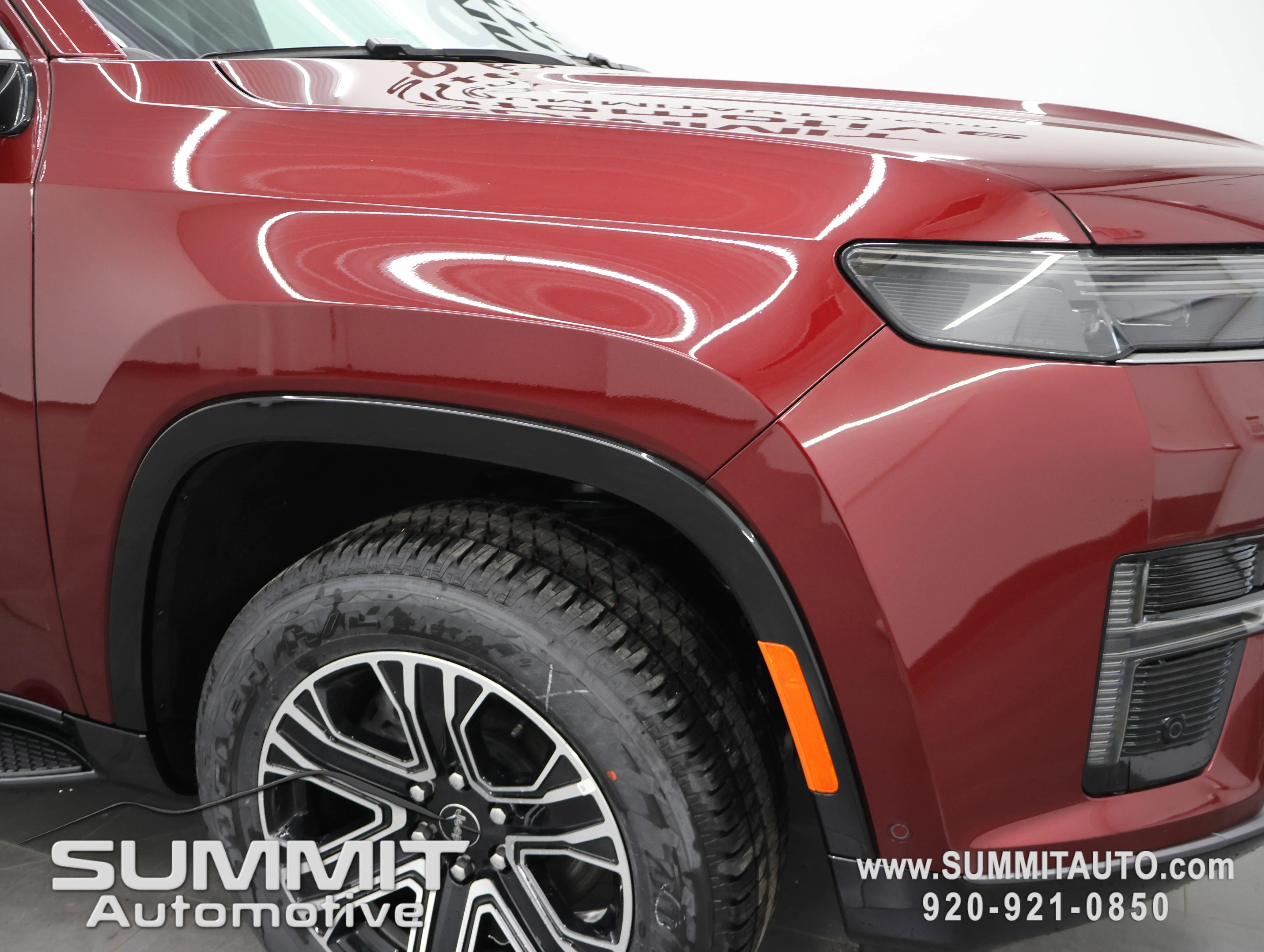 New 2026 Velvet Red Pearl-Coat Exterior Paint Jeep  image 22