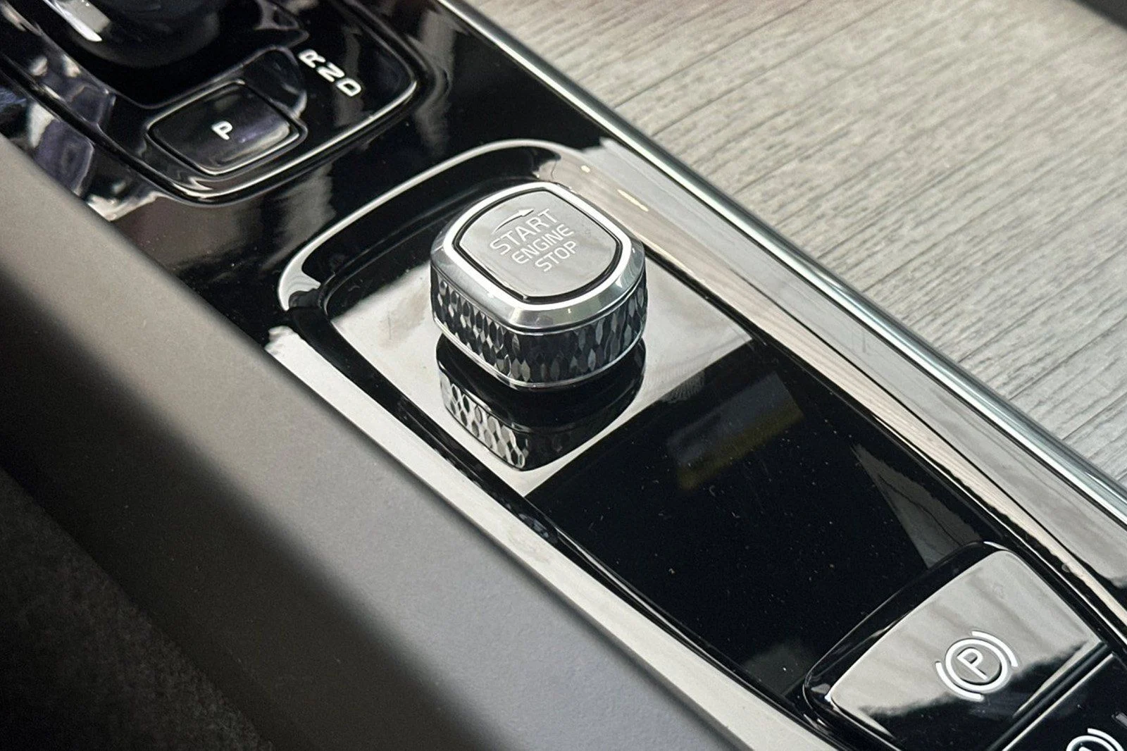 New 2026 Vapour Grey Volvo Ultra image 26