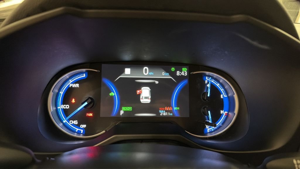 Used 2025 White Toyota XLE image 13