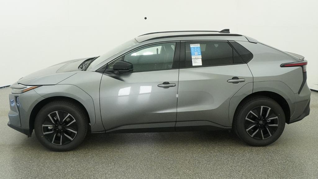 New 2026 Heavy Metal Toyota XLE image 3