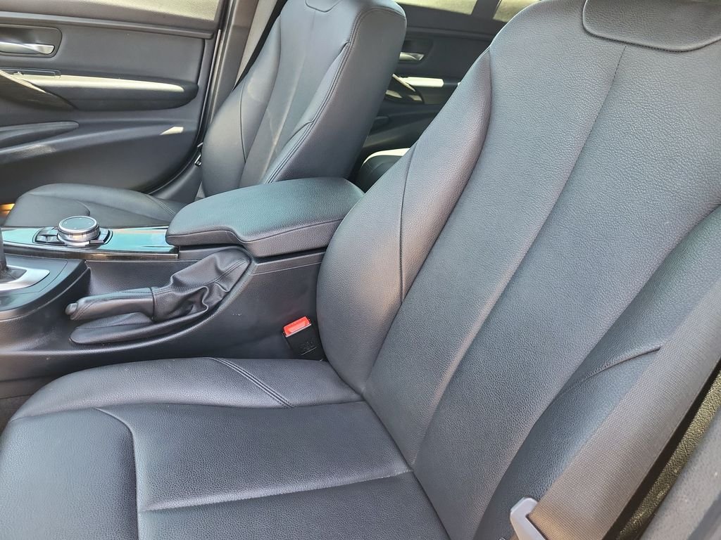 Used 2015 Silver BMW 328i xDrive image 14