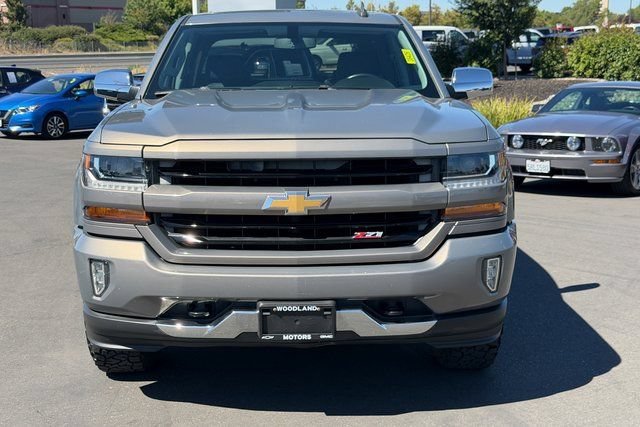 Used 2017 PEPPERDUST METALLIC Chevrolet LT image 3
