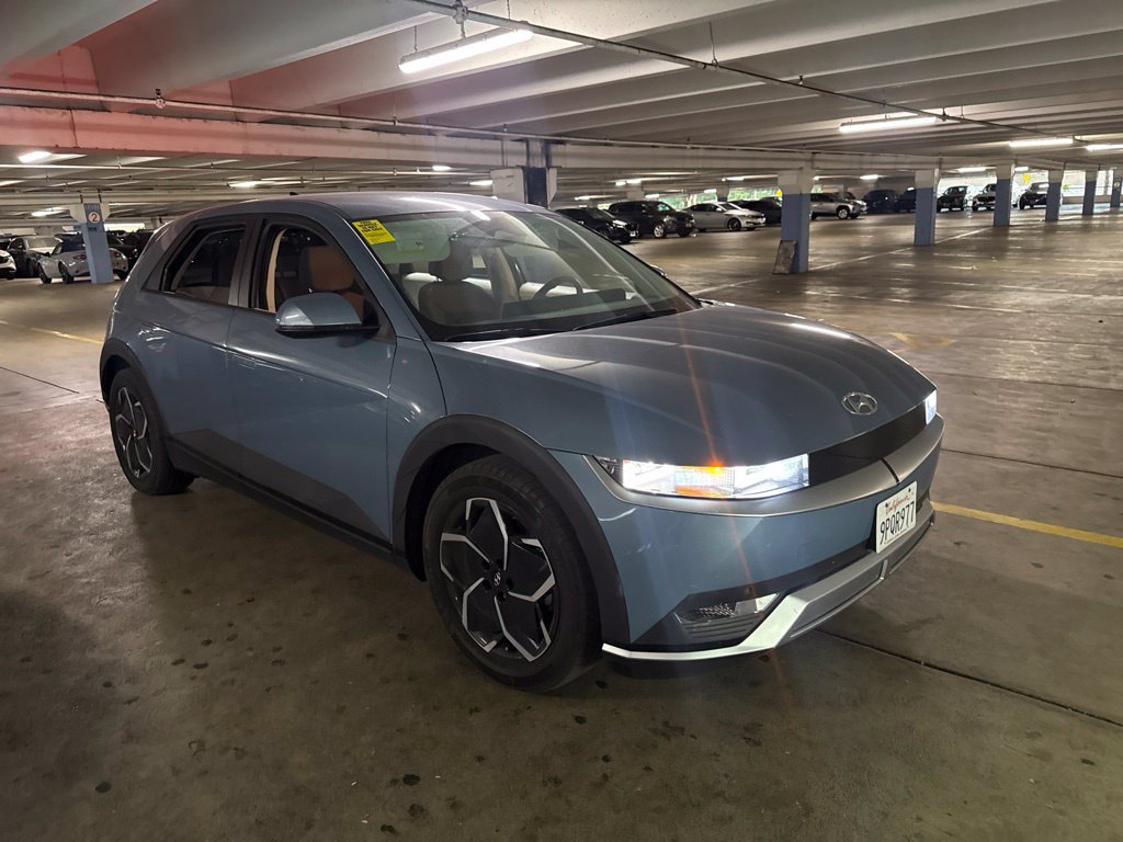 Certified Used 2024 Blue Hyundai SEL image 1