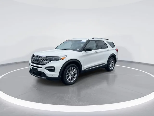 Used 2022 White Ford Limited image 3