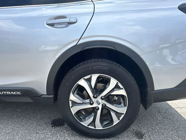 Used 2022 Silver Subaru Limited image 10