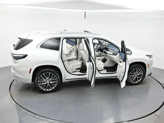 Used 2025 White Frost Tricoat Buick Avenir image 47