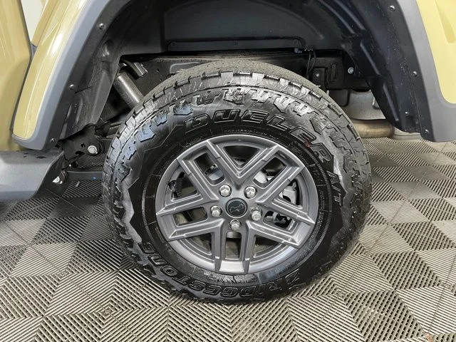 Used 2026 Green Jeep Sport S image 10
