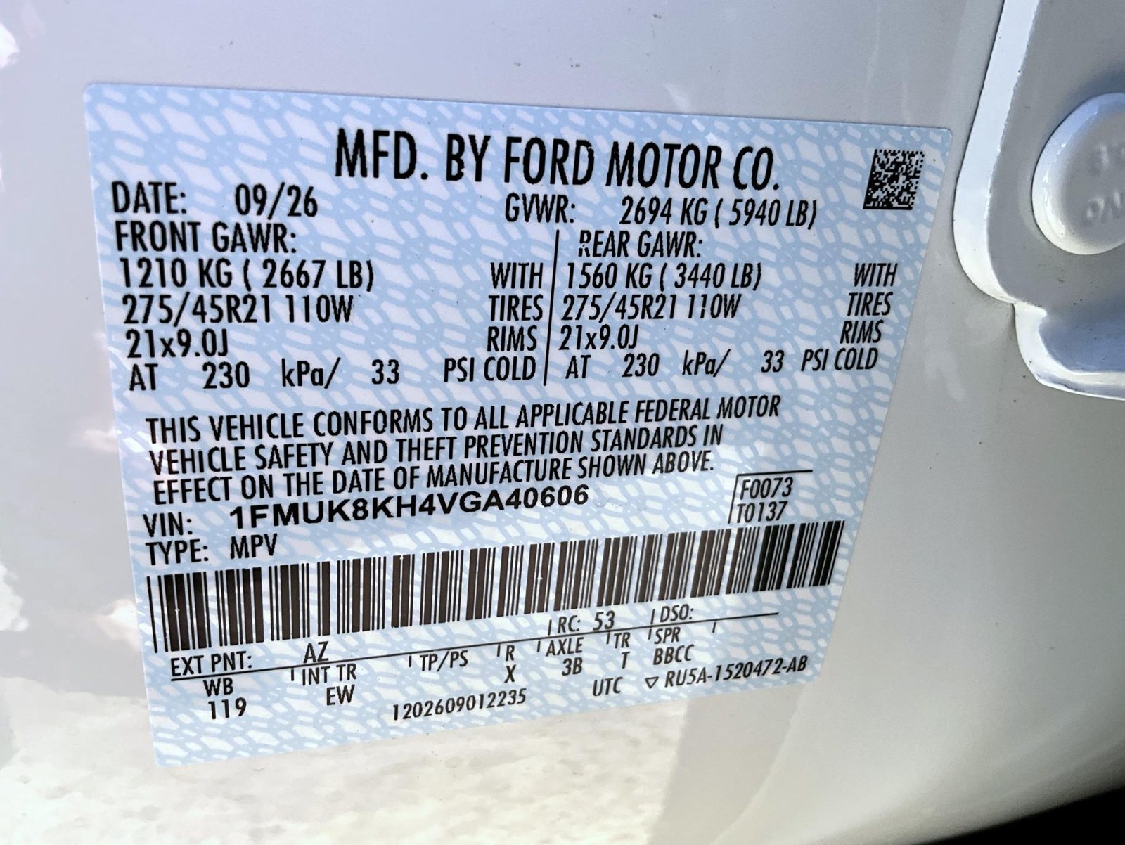 New 2027 Star White Metallic Tri-Coat Ford ST-Line image 29