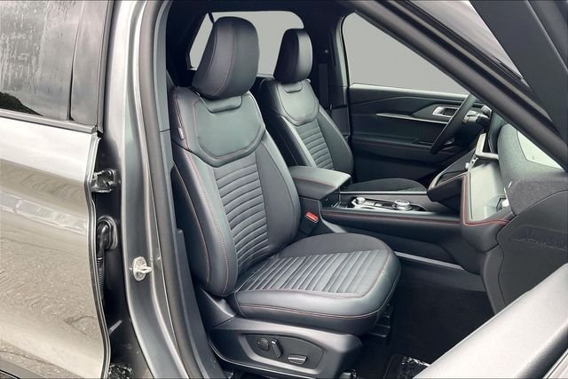 2026 Ford Explorer ST-Line - Photo 33