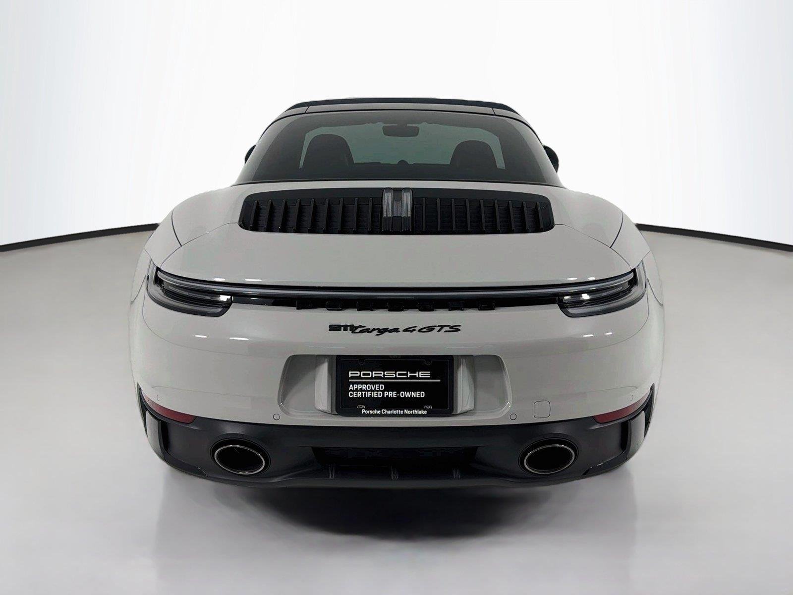 Used 2022 Chalk Porsche 4S image 33