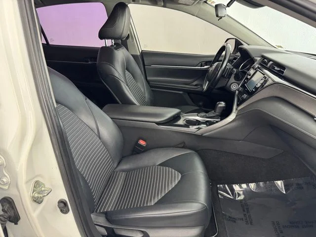 Used 2020 White Toyota SE image 20