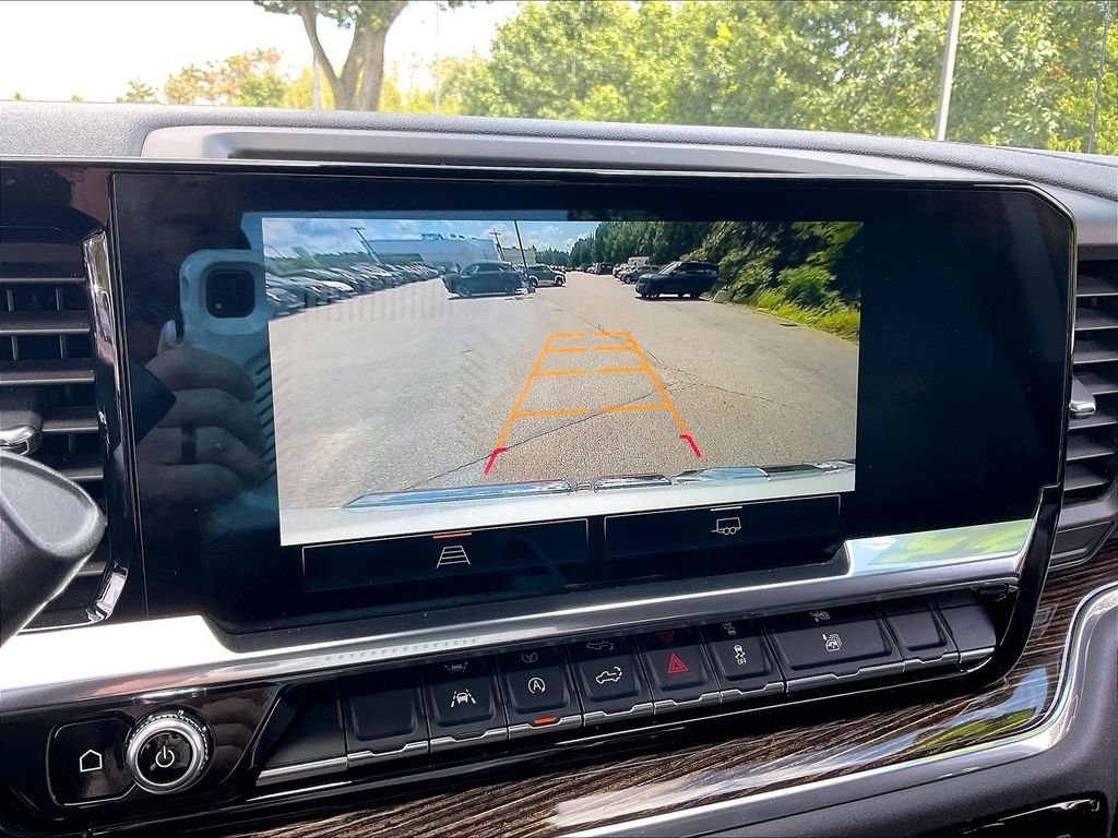 Used 2025 Summit White GMC Elevation image 18