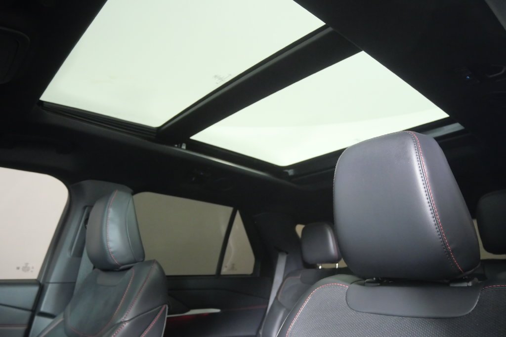 Used 2025 White Metallic Ford ST image 12