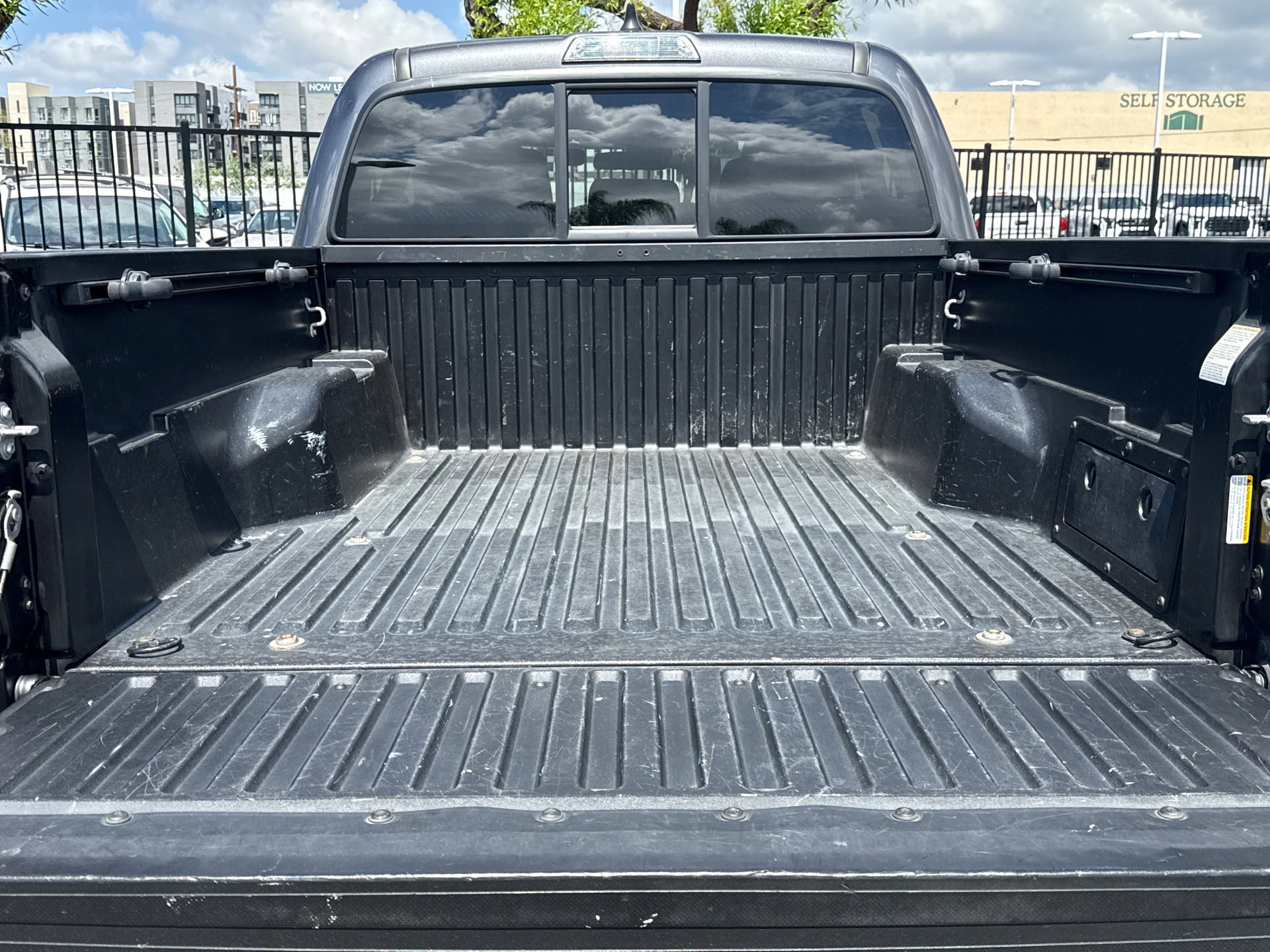 2021 Toyota Tacoma SR5 - Photo 9