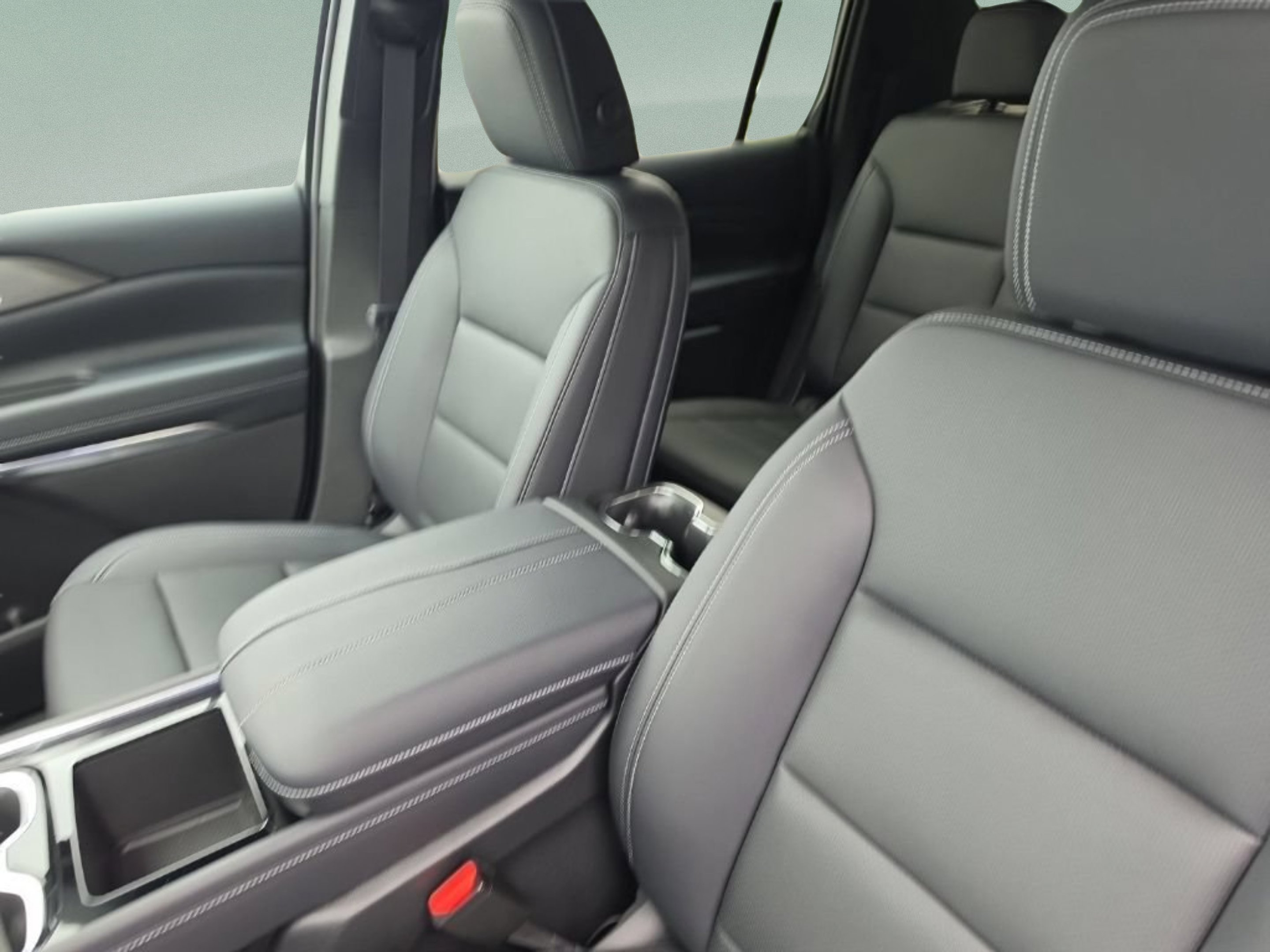 2026 Chevrolet Traverse LT - Photo 19