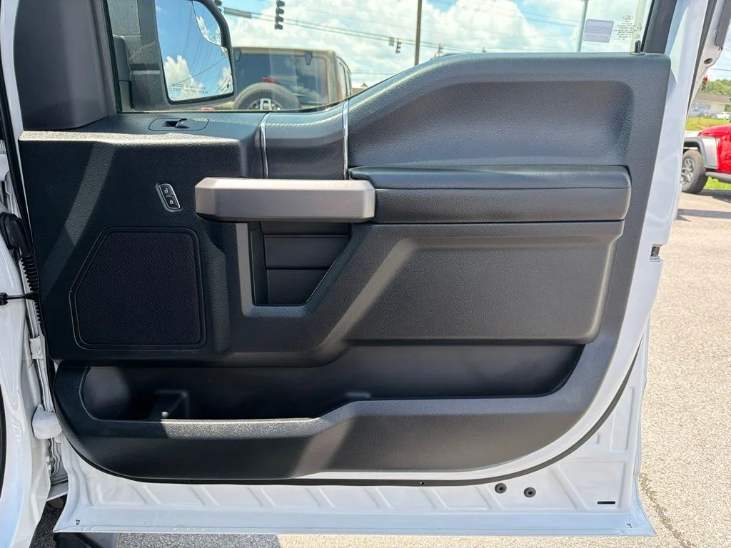 Used 2019 White Ford XLT image 21