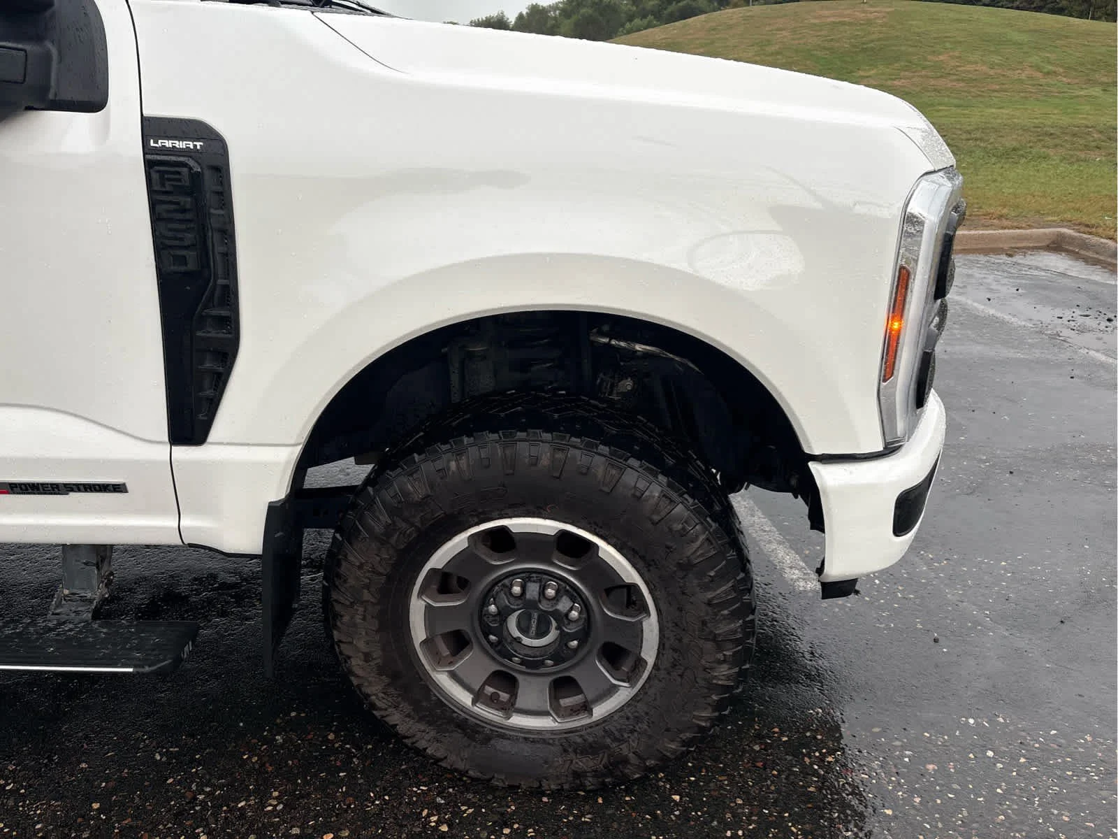 Used 2024 Star White Ford LARIAT image 2