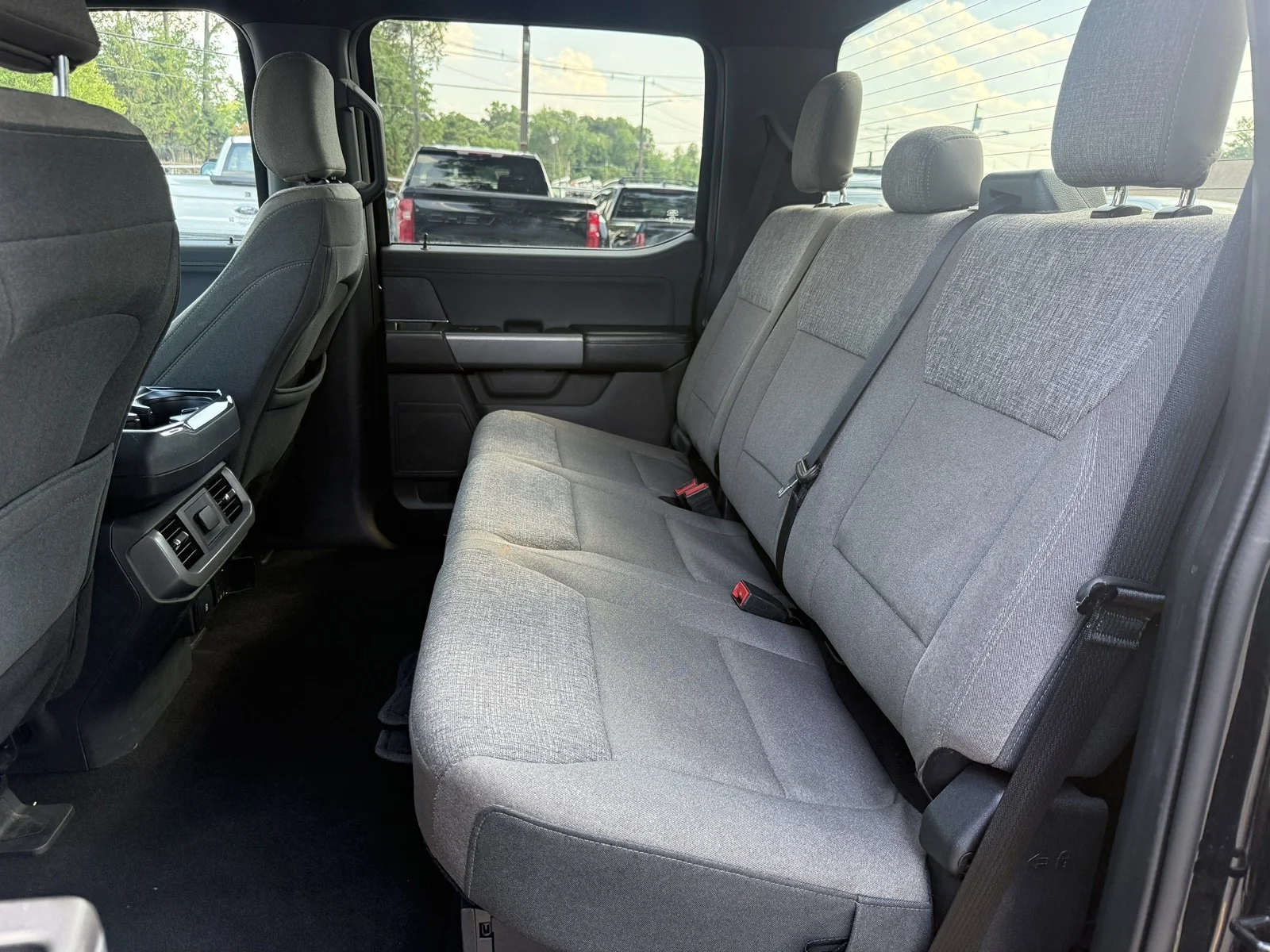 Used 2024 Agate Black Metallic Ford XLT 4WD image 25