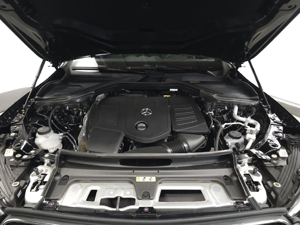 Certified Used 2026 Black Mercedes-Benz GLC 300 image 35