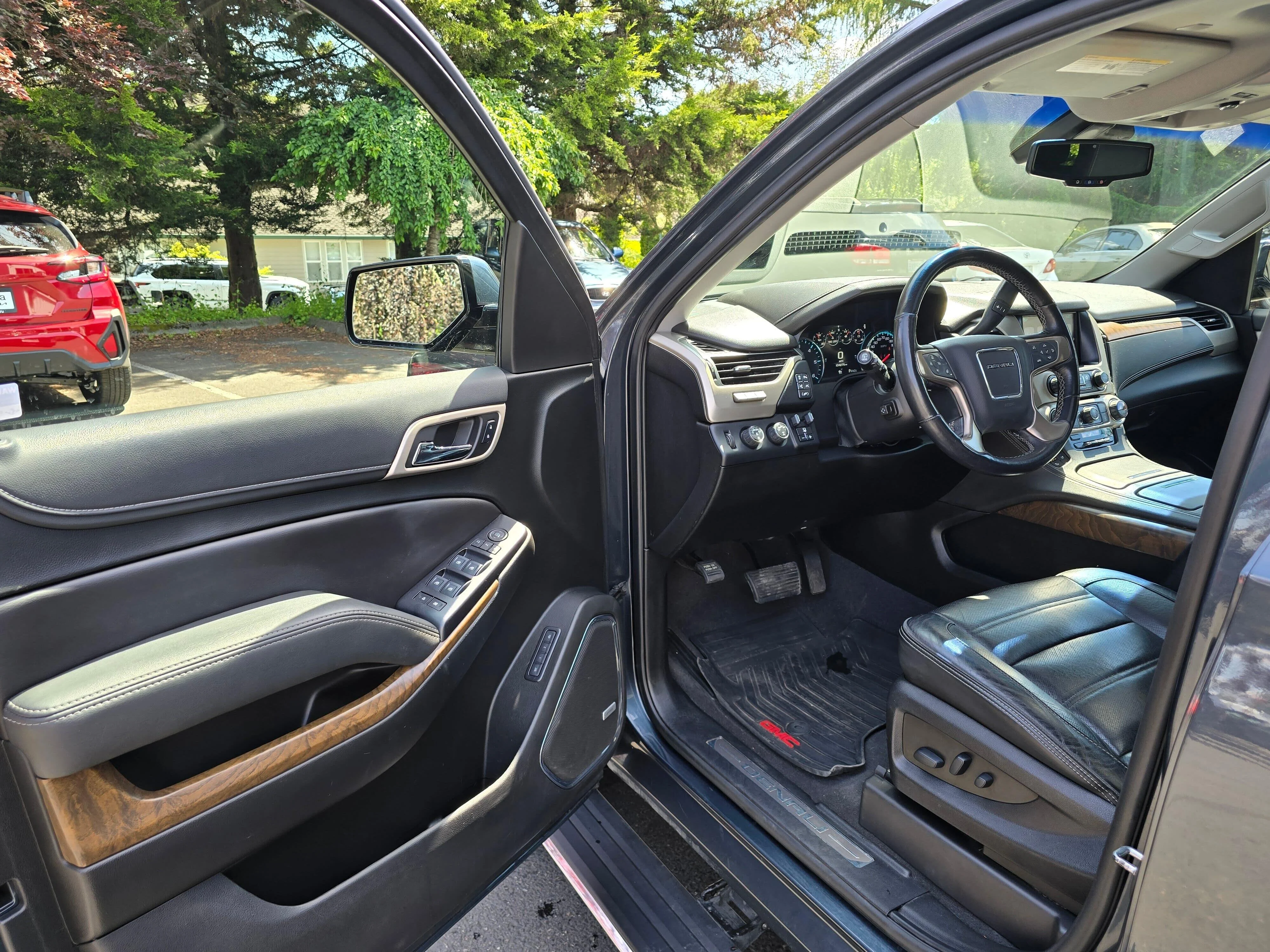Used 2019 Sky GMC Denali image 7