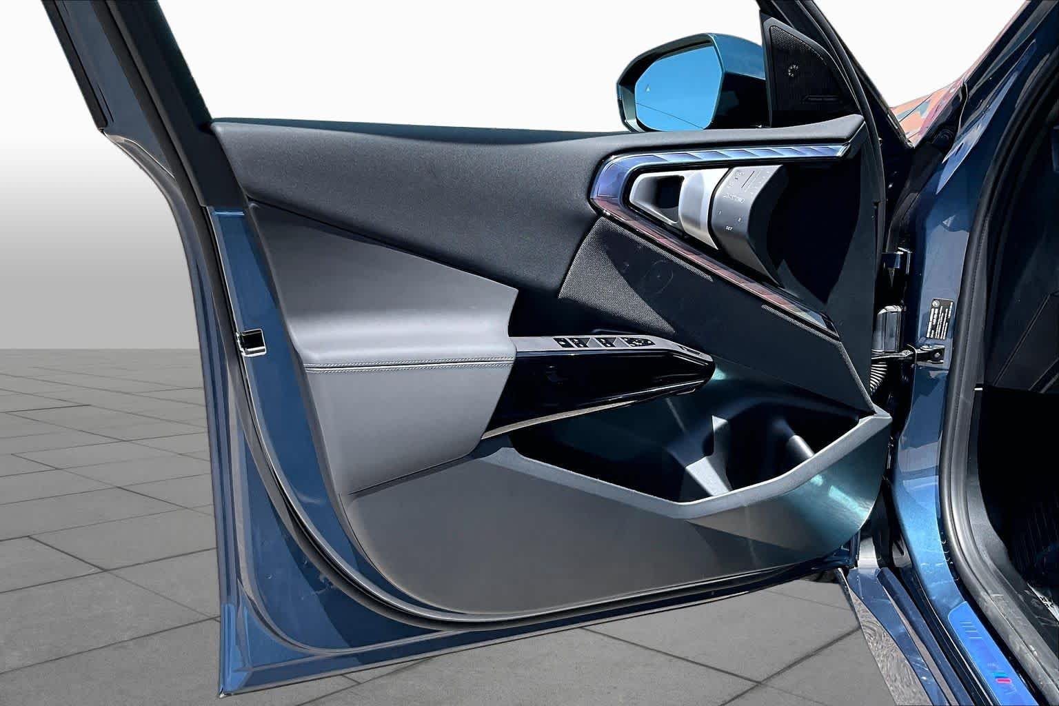 New 2026 Arctic Race Blue Metallic BMW 30 xDrive image 10