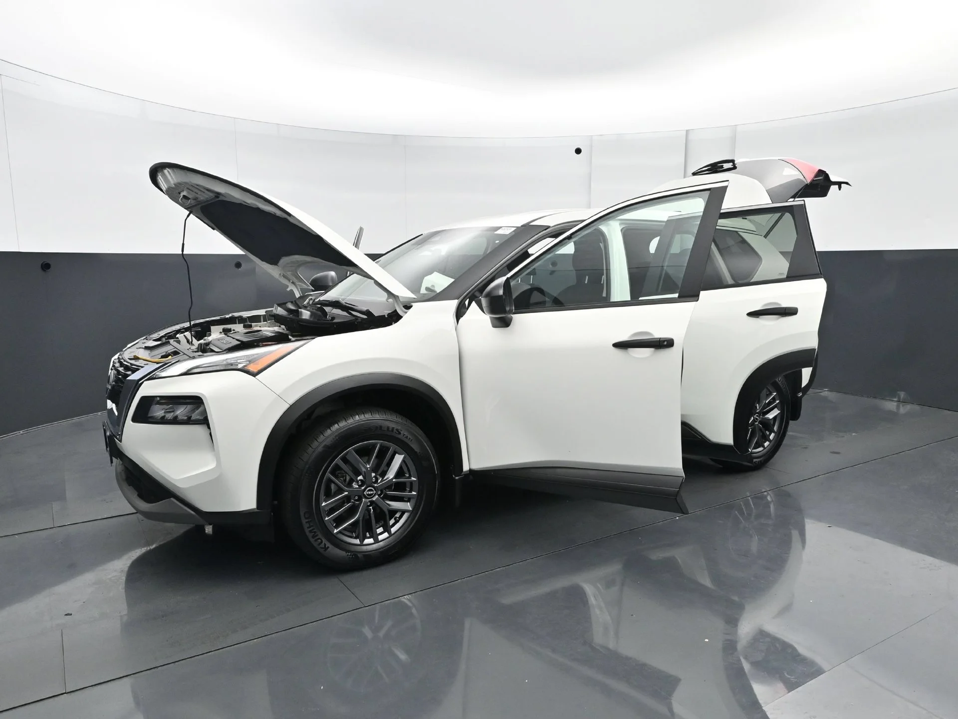 Used 2023 Glacier White Nissan S image 29