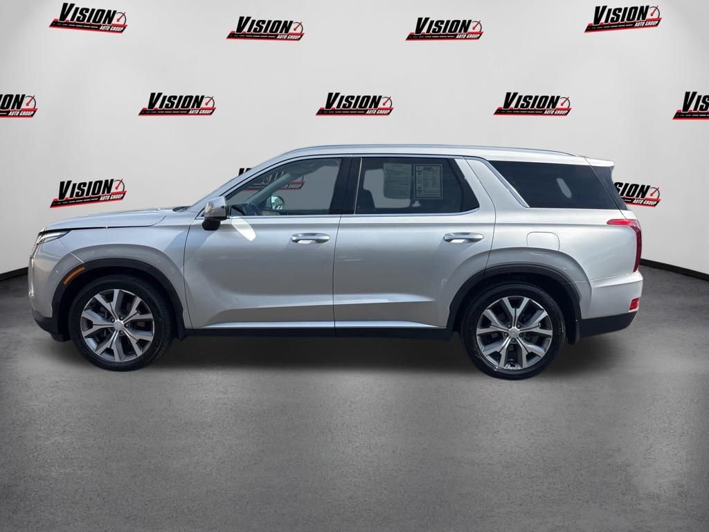 Used 2022 Silver Hyundai SEL image 2