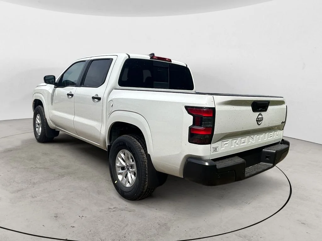 New 2026 Glacier White Nissan S image 3