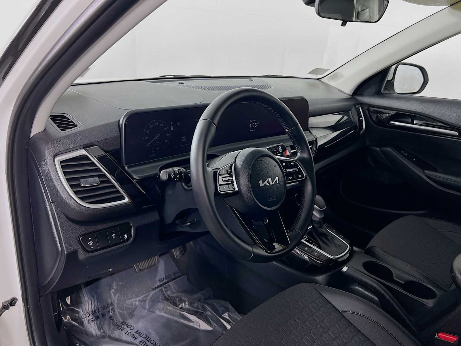 Used 2024 Snow White Pearl Kia S image 9