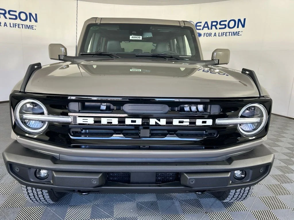 New 2026 Gray Ford Outer Banks image 2