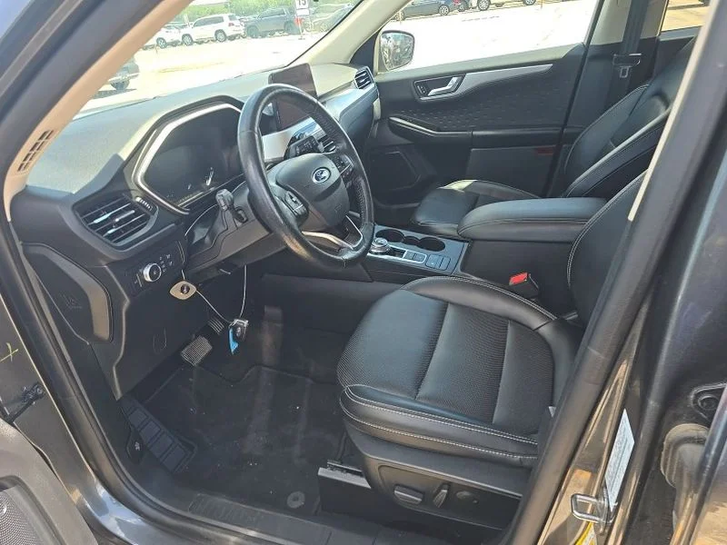 Used 2020 Magnetic Metallic Ford SEL image 23
