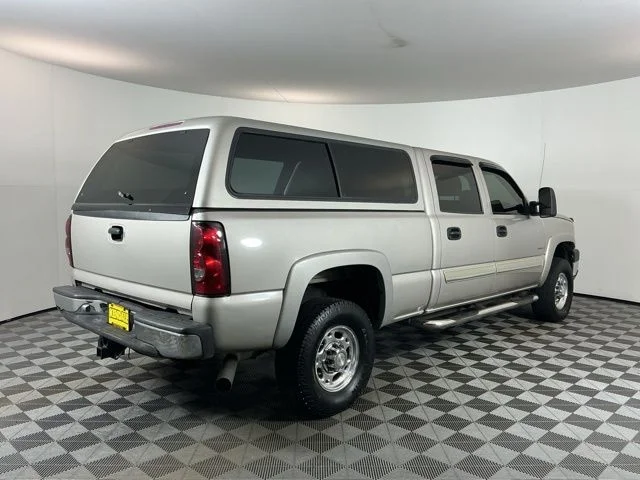 Used 2006 Silver Chevrolet Work Truck image 4